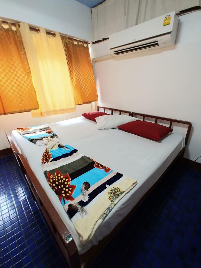 Prasuri Guest House Bangkok Exterior photo